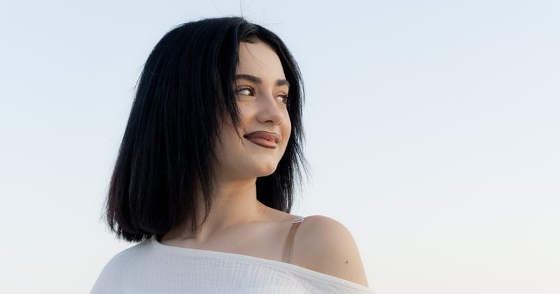 Kinnlange Frisuren: Die 15 besten Styles für deinen Look
